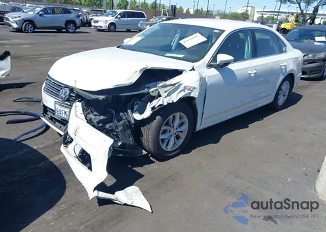 2017 Volkswagen Passat 1.8T S z USA, uszkodzony, nr VIN 1VWAT7A39HC085957